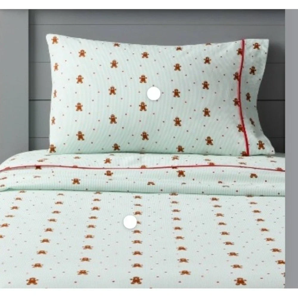 Pillowfort Gingerbread Man Full Queen Flat Sheet Pillowcases Christmas Holiday